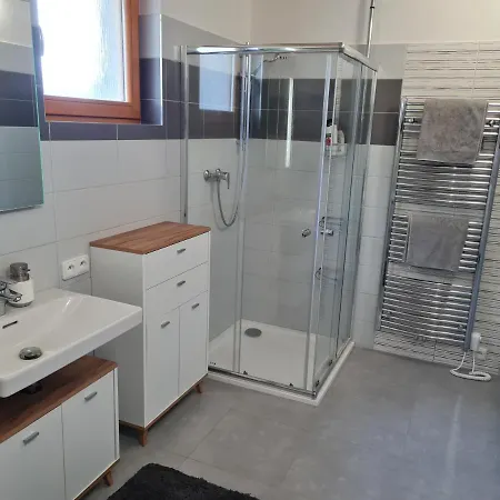 Feriehus Eliska Hrdlicka, U Prahy Cim