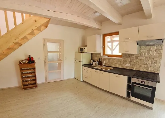 Eliska Hrdlicka, U Prahy Hébergement de vacances